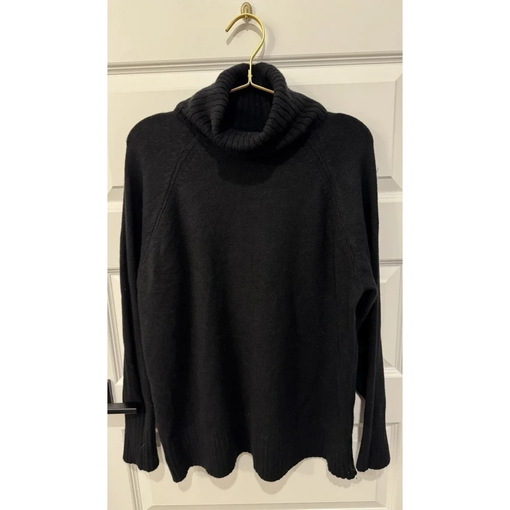 OLD NAVY Women's Pullover Sweater Black Turtleneck Long Sleeve Raglan Size L